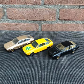 1:43 SET DINKY/SOLIDO ALFA ALFETTA COUPÉ ……. NÚ 12,50 !! beschikbaar voor biedingen