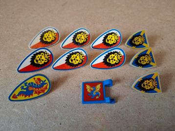 Lego Partij Royal Knights schildjes. Jaren 90 beschikbaar voor biedingen