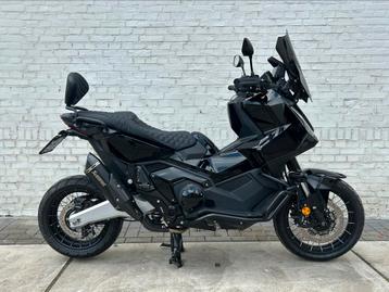 Honda X-ADV 750. Custom Black edition 2025 90km  Full option beschikbaar voor biedingen