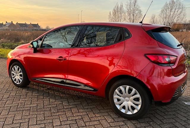 Renault Clio 0.9 TCE 66KW, Nieuwe distributie, beurt en APK!, Auto's, Renault, Particulier, Clio, ABS, Bluetooth, Boordcomputer