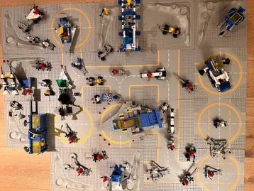 Zeer grote classic Lego Space verzameling met maanplaten etc beschikbaar voor biedingen