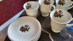 Wedgwood Moss Rose koffiekopjes en schotels, Antiek en Kunst, Antiek | Servies compleet, Ophalen