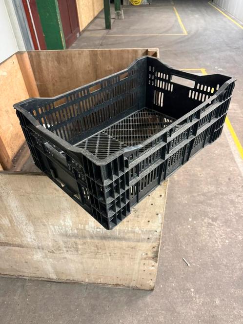 Plastic kratten te koop. Twee maten beschikbaar, Doe-het-zelf en Verbouw, Kratten en Dozen, Gebruikt, Krat, 50 tot 75 cm, Minder dan 35 cm