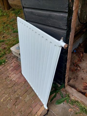 radiator 76 x 101 cm beschikbaar voor biedingen