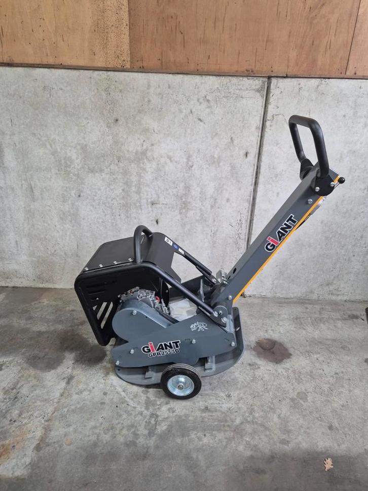 Giant GPR2553 D Nieuw Overjarig Actieprijs (bj 2024), Zakelijke goederen, Machines en Bouw | Overig