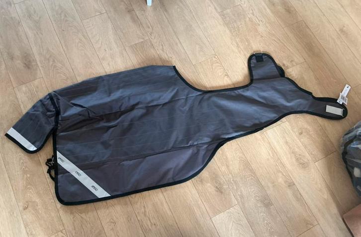 Amigo reflecterende uitrijdeken grijs maat M nieuw, Dieren en Toebehoren, Paarden en Pony's | Dekens en Dekjes, Nieuw, Deken, Ophalen of Verzenden