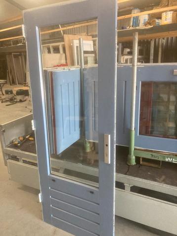 Hardhouten Tinga buitendeuren 830*2120 beschikbaar voor biedingen