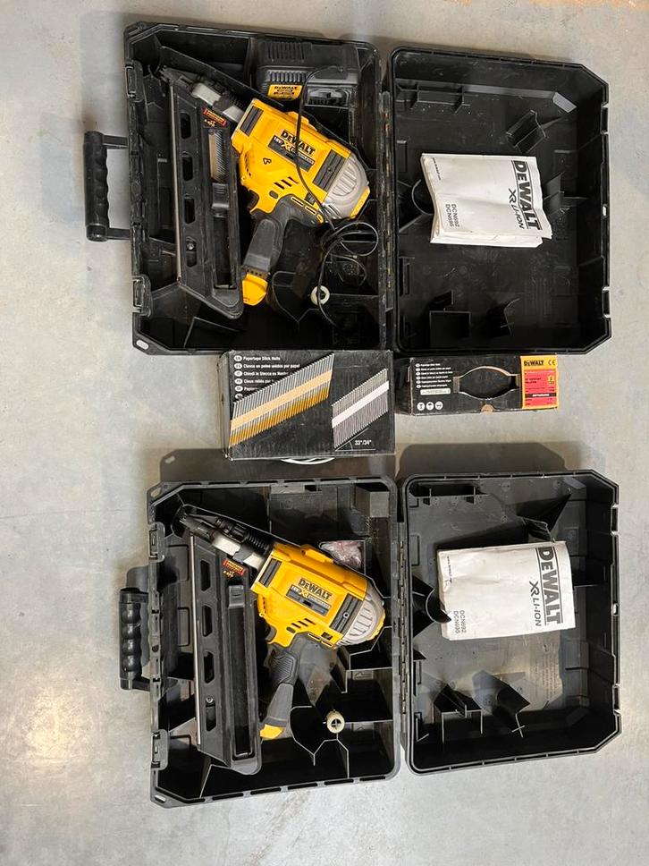 DeWalt DCN692 2 stuks incl. 2500 nagels. Incl. Lader, Doe-het-zelf en Verbouw, Gereedschap | Overige machines, Zo goed als nieuw