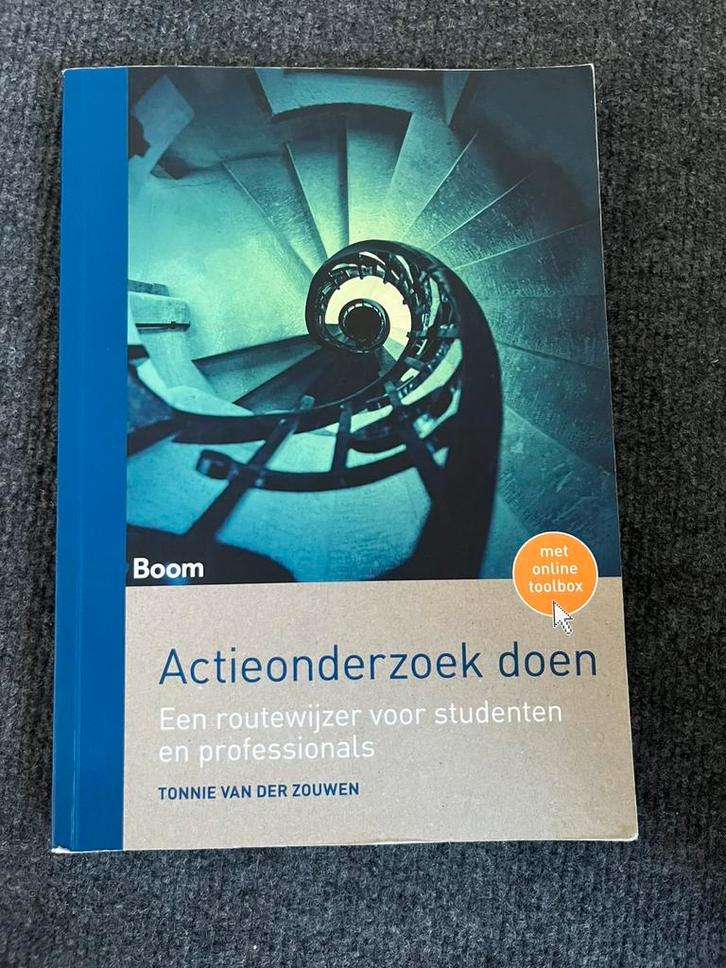 Tonnie van der Zouwen - Actieonderzoek doen, Boeken, Studieboeken en Cursussen, Zo goed als nieuw, Ophalen of Verzenden