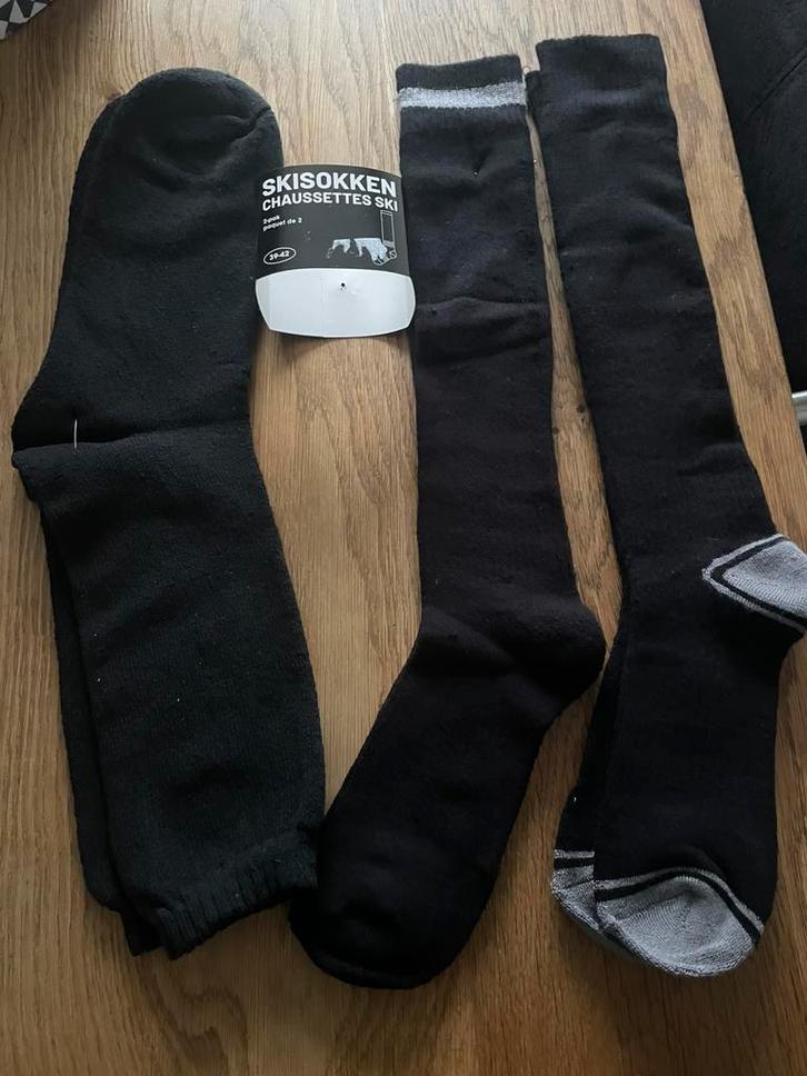 3 Paar nieuwe Skisokken maat 39/42-2 X Kniekousen-1 X Sokken, Kleding | Heren, Wintersportkleding, Nieuw, Overige typen, Overige maten