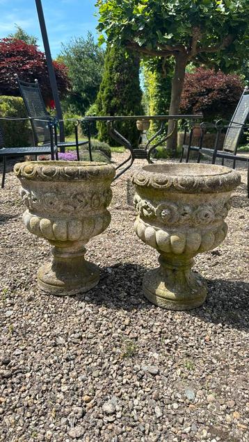2 brocante tuinvazen  beschikbaar voor biedingen