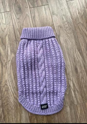 Sassy woof cable knit trui beschikbaar voor biedingen