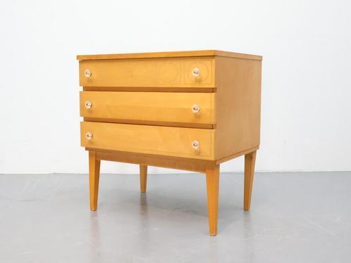 Vintage nachtkastje met 3 lades, Huis en Inrichting, Slaapkamer | Nachtkastjes, Gebruikt, 55 tot 70 cm, 45 tot 65 cm, Hout, Ophalen
