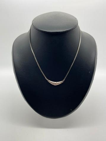 Z423 Prachtige zilveren modernist ketting met hanger beschikbaar voor biedingen