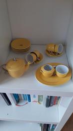 Maroeska Metz Kinderservies Geel, Gebruikt, Ophalen of Verzenden, Overige stijlen, Aardewerk