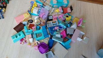 Poppenhuis spulletjes  beschikbaar voor biedingen