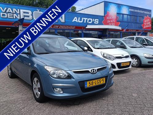 Hyundai i30 CW 1.4i Blue Dynamic Airco Trekhaak Nw APK, Auto's, Hyundai, Bedrijf, Te koop, i30, ABS, Airbags, Airconditioning