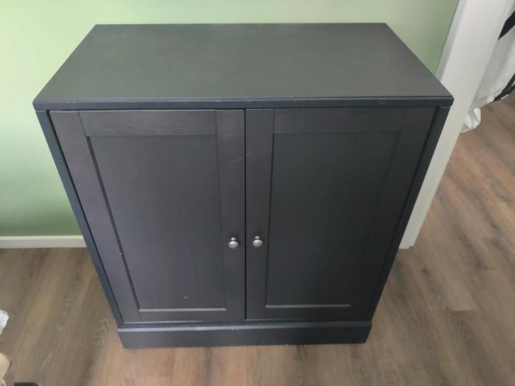 Zwarte lage Kast met deuren, Huis en Inrichting, Kasten | Overige, Gebruikt, Ophalen