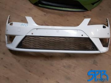 Voorbumper SEAT LEON III FR 5F0807221M BUMPER GRILL MID + LI beschikbaar voor biedingen