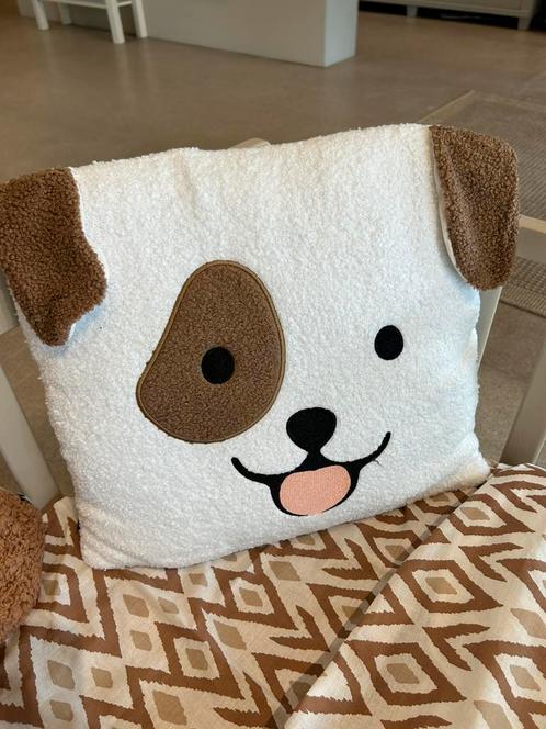 Zacht hondenkussen met oortjes, Kinderen en Baby's, Kinderkamer | Inrichting en Decoratie, Nieuw, Kleed of Kussen, Ophalen