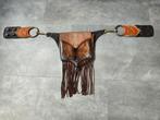 Chicks on a mission heuptas dames cowboy  western, Ophalen of Verzenden, Gebruikt, Zwart, Overige typen