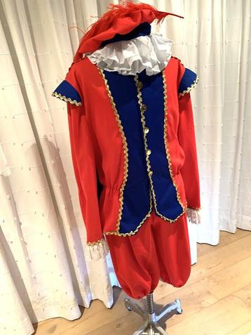 Pietenpakken te koop beschikbaar voor biedingen