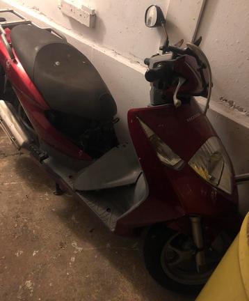 honda dylan 150 beschikbaar voor biedingen