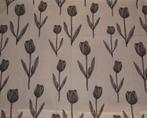 Vintage lap stof wit met grijs-zwarte tulpen Zweeds design, Wit, Ophalen of Verzenden, Zo goed als nieuw, 30 tot 120 cm
