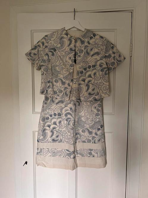 Handgemaakt Jurkje met Jasje - Maat 36, Kleding | Dames, Jurken, Gedragen, Maat 36 (S), Beige, Boven de knie, Ophalen of Verzenden