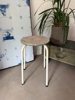 Brocante krukje, Huis en Inrichting, Ophalen, Gebruikt, Hout