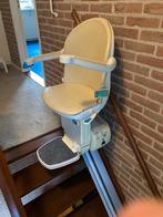 Sparta traplift. Voor rechte trap., Ophalen