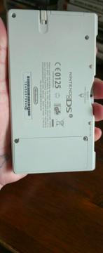 Nintendo DS (Zonder Games) + Oplader, Spelcomputers en Games, Spelcomputers | Nintendo DS, Ophalen, Gebruikt, Wit, DS Original of Phat