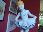 ART DECO  BEELDJE   DANSERES, Ophalen of Verzenden