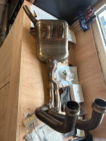 Yamaha MT07 uitlaat (aangepast) beschikbaar voor biedingen