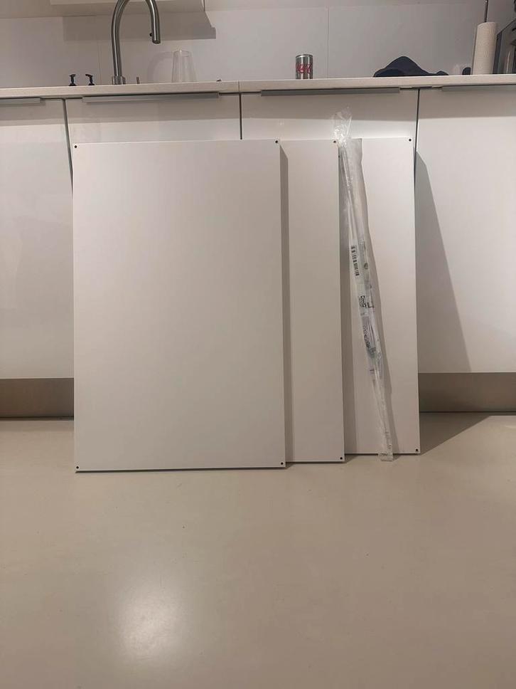 IKEA Elvarli Planken 3 x en 1 steunkruis, Huis en Inrichting, Kasten | Kledingkasten, Nieuw, 100 tot 150 cm, 50 tot 100 cm, Minder dan 25 cm