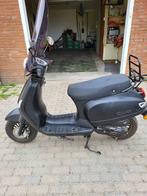 Scooter, Ophalen, Riva scooter, Zo goed als nieuw, Benzine