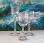 3 borrel/ likeur glaasjes
met gedraaide glas steel/ voet, Ophalen of Verzenden, Zo goed als nieuw, Overige typen