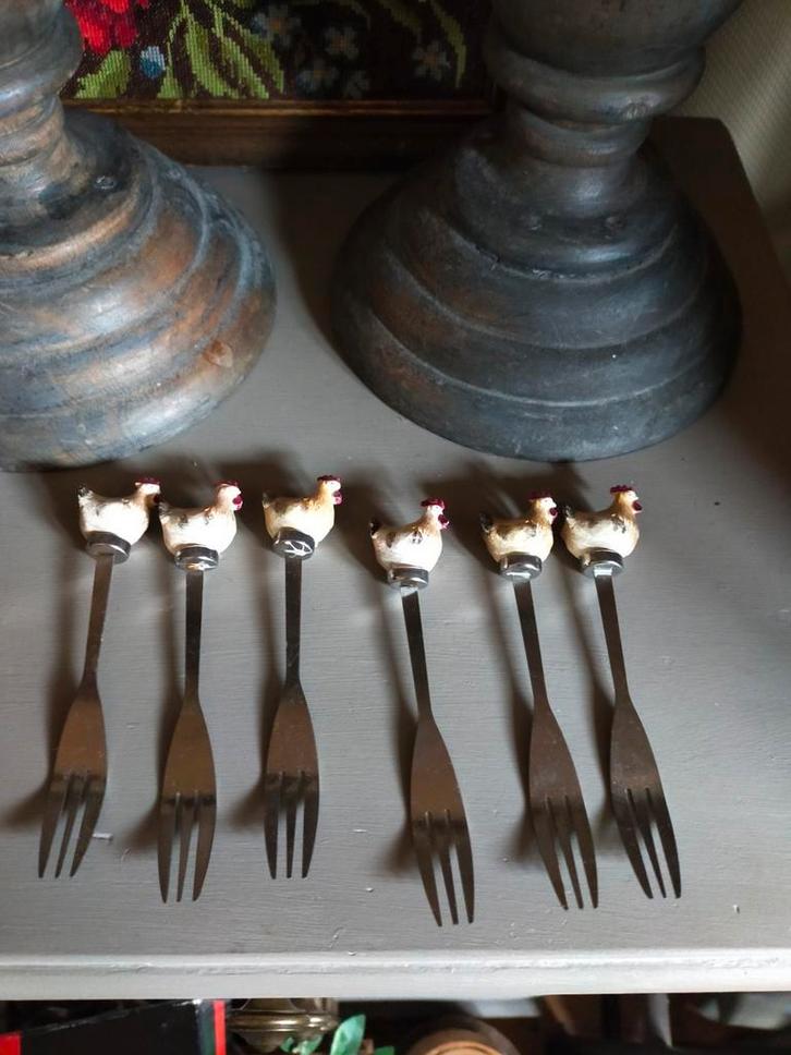 Set brocante gebaksvorkjes vorkjes kip, Huis en Inrichting, Keuken | Bestek, Rvs of Chroom, Ophalen