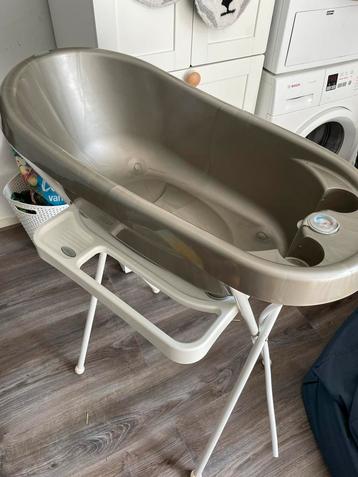 Babybadje beschikbaar voor biedingen