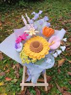 haakboeket met grote zonnebloem en kleurrijke veldbloemen, Ophalen of Verzenden, Nieuw, Binnen