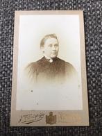 CDV, Vrouw, J. Chrispijn, Alkmaar, Carte de Visite 2, Ophalen of Verzenden, Voor 1940, Gebruikt, Foto