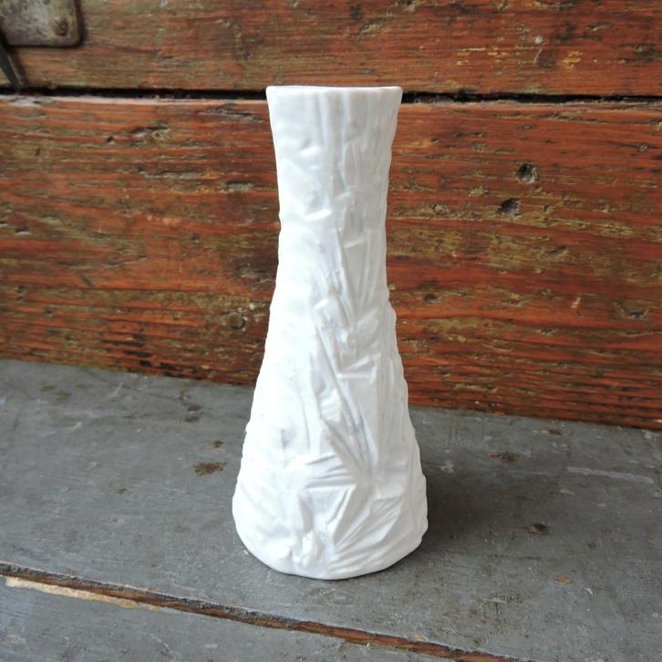 Schumann Arzberg biscuit vaasje vintage decor 1114 jrn '70, Antiek en Kunst, Antiek | Vazen, Ophalen of Verzenden