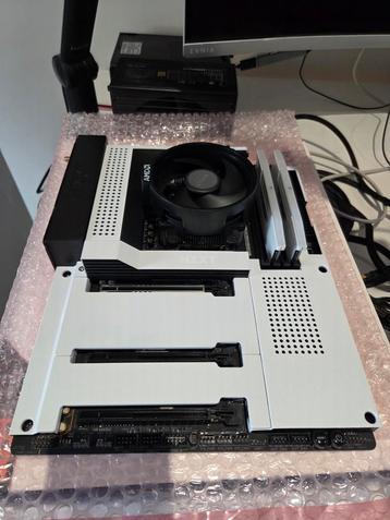 NZXT B650E + amd ryzen 7600 + 32gb ddr5 rgb white beschikbaar voor biedingen