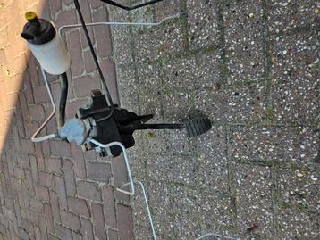 renault twizy remcilinder met pedaal en leidingen beschikbaar voor biedingen