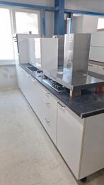 Complete keuken Compleet met APP 120Keukens op voorraad 2877, Ophalen of Verzenden, Zo goed als nieuw, Enkelwandige keuken, Met kookeiland
