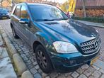 MERCEDES ML 320 CDI MATIGE STAAT APK 07-08-2026, Auto's, Automaat, 2220 kg, Zwart, 2987 cc
