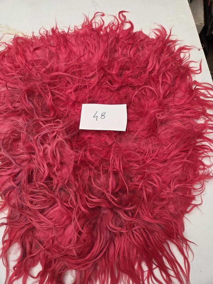 Racka vacht nr 48 gevilt rood 90x70, Huis en Inrichting, Woonaccessoires | Plaids en Woondekens, Zo goed als nieuw, Ophalen of Verzenden