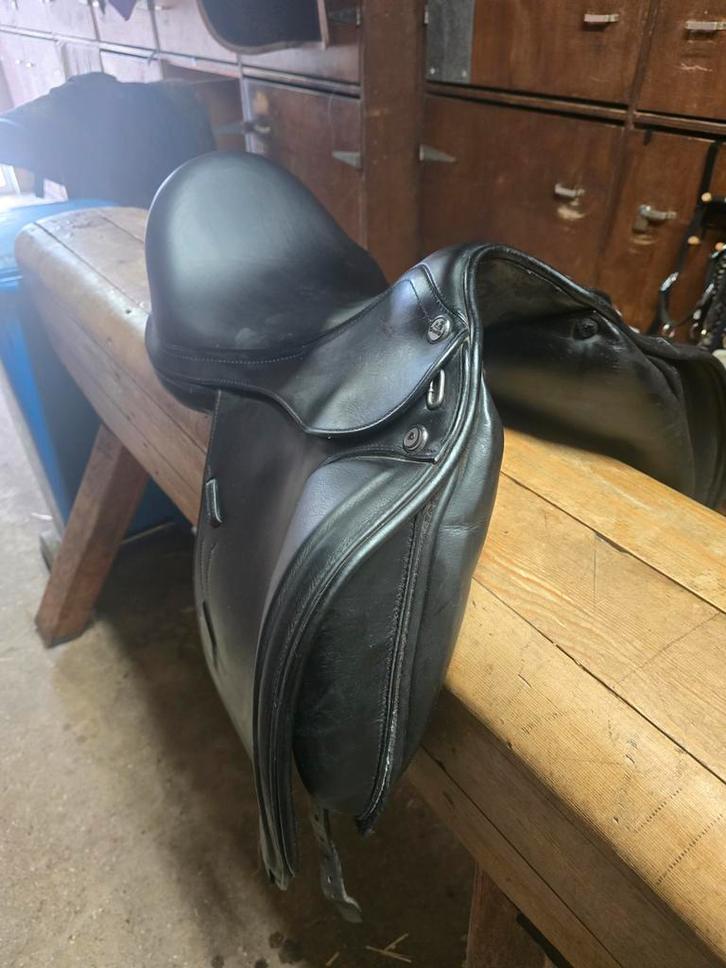 Prestige zadel 1,5 jaar oud, Dieren en Toebehoren, Paarden en Pony's | Zadels, Zo goed als nieuw, Dressuur, Ophalen