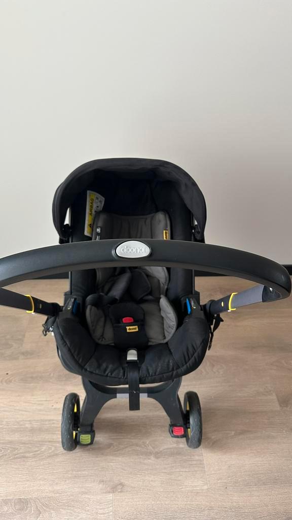Complete Doona 2 in 1 autostoel & kinderwagen, Kinderen en Baby's, Kinderwagens en Combinaties, Zo goed als nieuw, Combiwagen