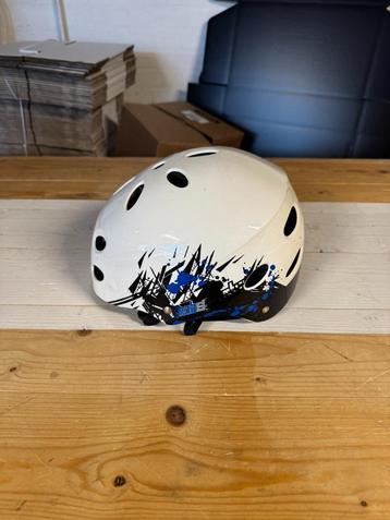 MBS Helmet - Grafstract White beschikbaar voor biedingen